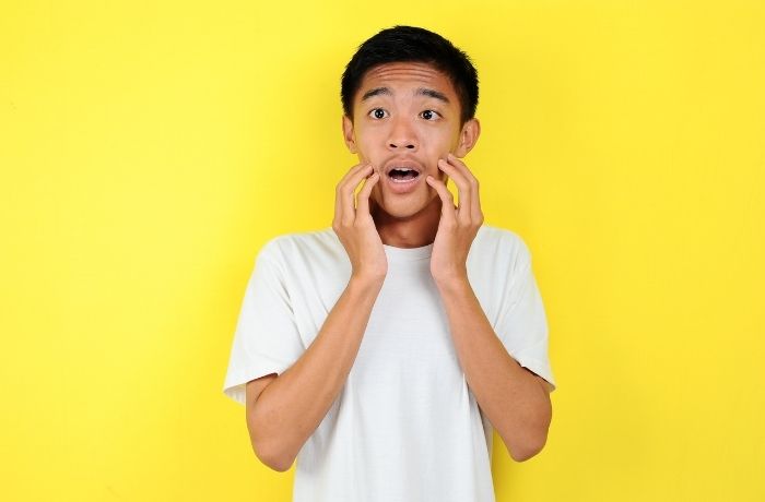 Sebum Punya Pekerjaan, Jadi Mengapa Kita Selalu Ingin Menghilangkannya?