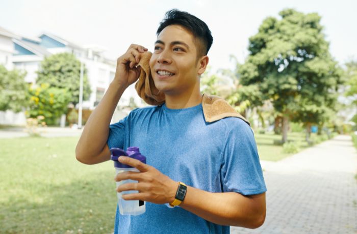 Mengapa Tubuh Pria Lebih Mudah Berkeringat?